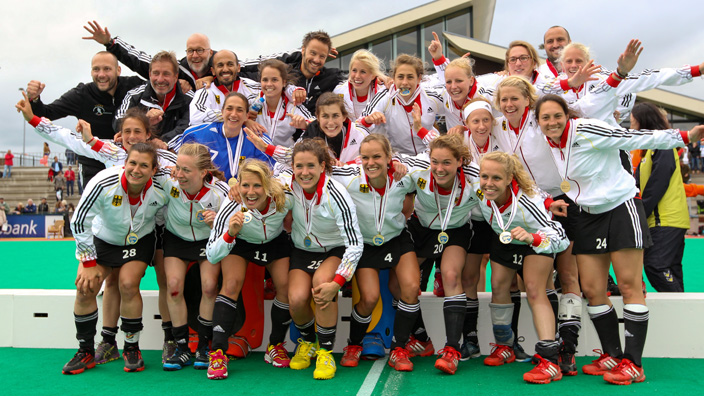 葡萄牙体育3-0布鲁日，路易斯-苏亚雷斯传射，特林康建功